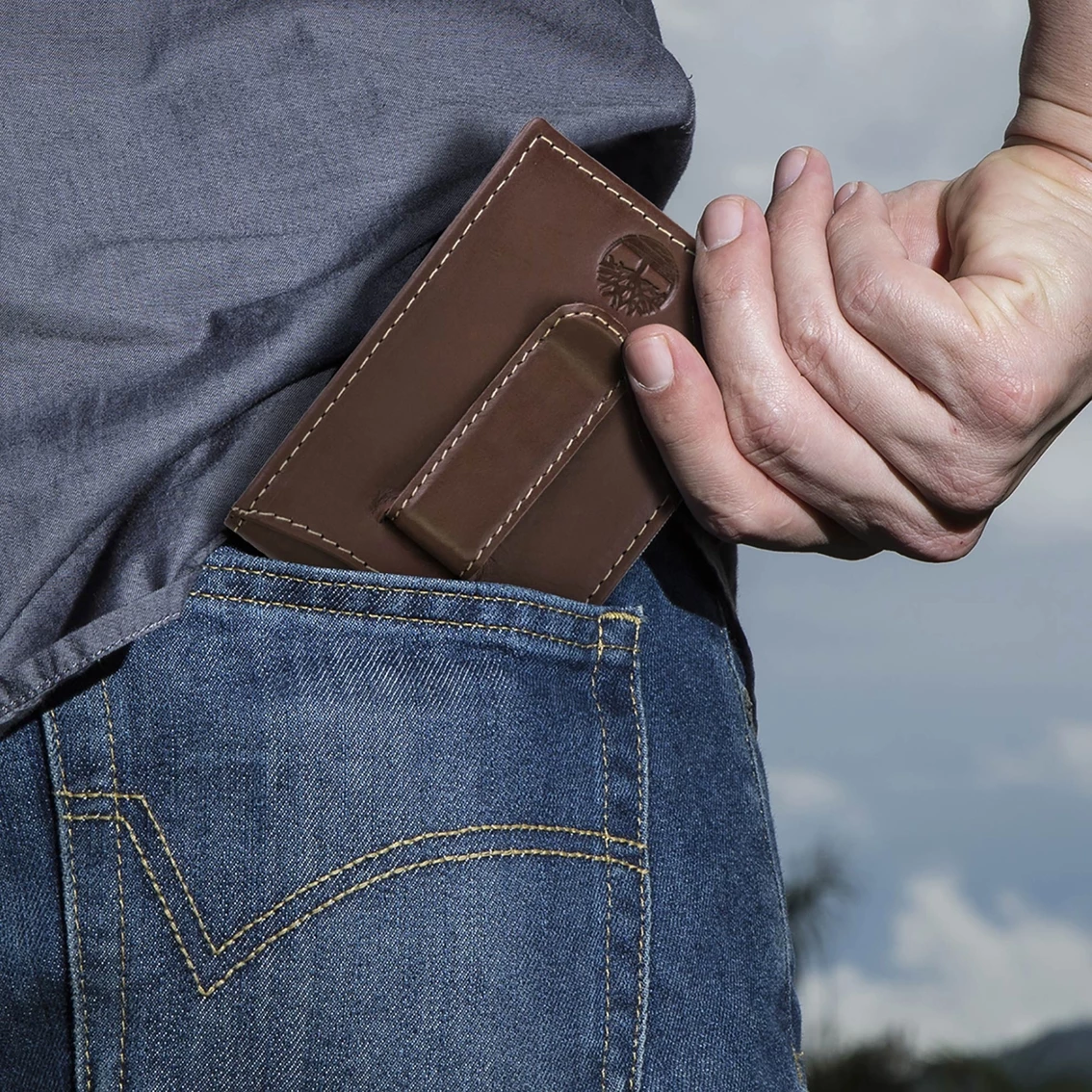 Best deal ๐ Timberland Leather Hunter Flip Clip Wallet ๐ฅ - Image 4
